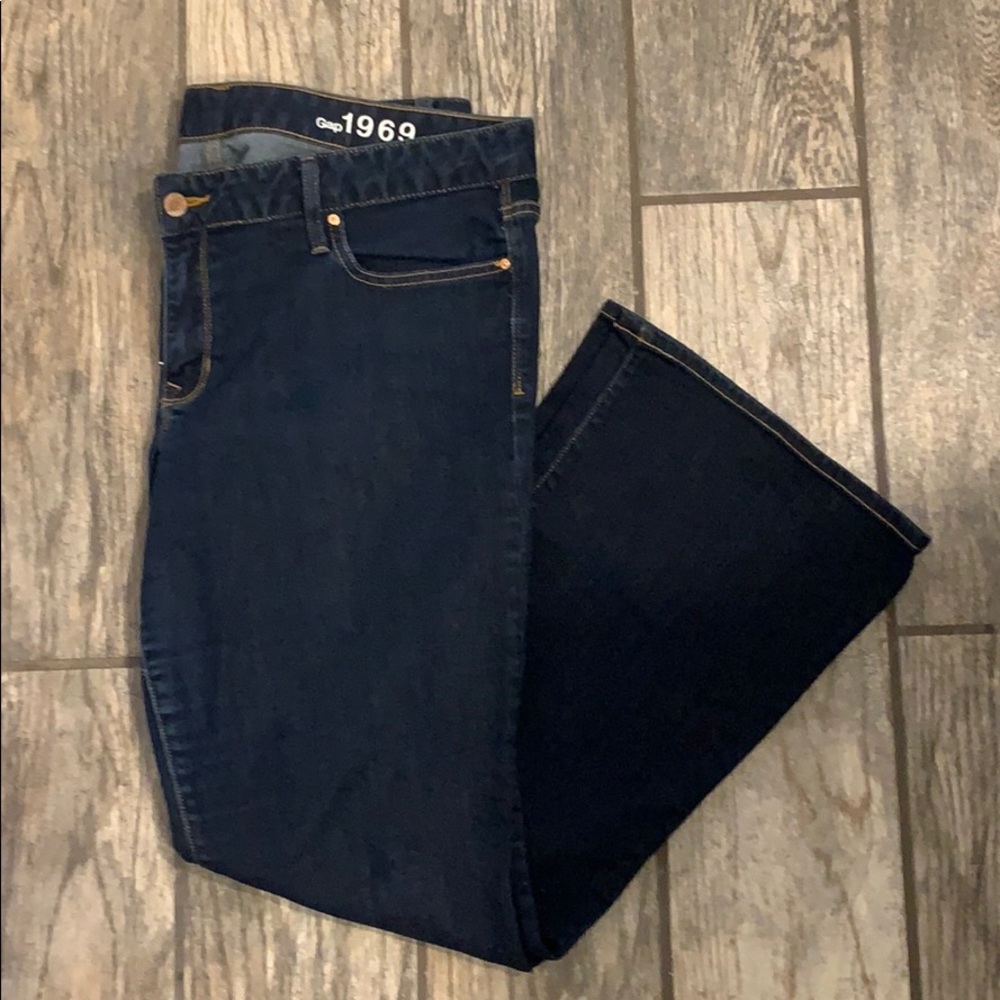 GAP 1969 Dark Wash Curvy Jeans Size 33s